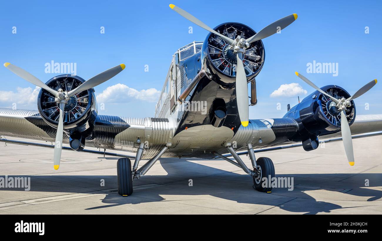 Trimotor aircraft hi-res stock photography and images - Alamy