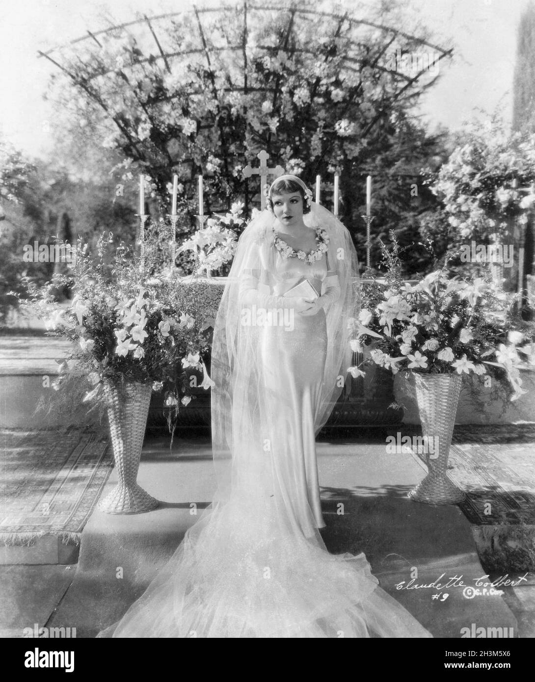 Claudette Colbert It Happened One Night Wedding
