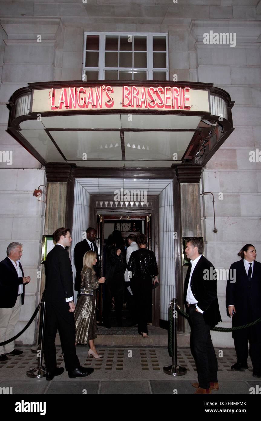langan's restaurant reopening in mayfair rod Stewart and others went to the party Stock Photo
