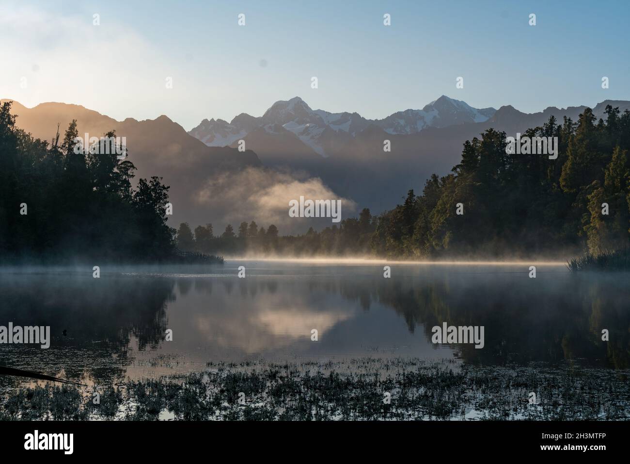 Lake Matheson in New Zealand Stock Photo - Alamy