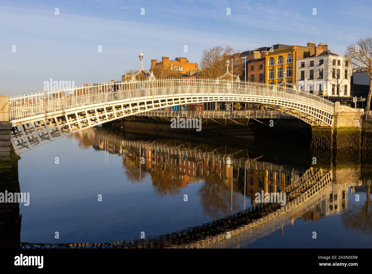 DUBLIN, IRELAND - Apr 16, 2021: The Ha'penny Bridge in Dublin, Ireland ...