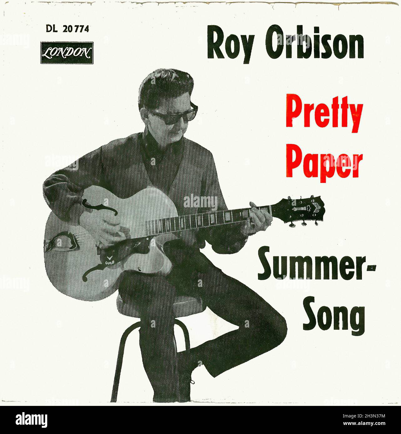 Vintage Vinyl Recording - Orbison, Roy - Pretty Paper - D - 1964 Stock  Photo - Alamy
