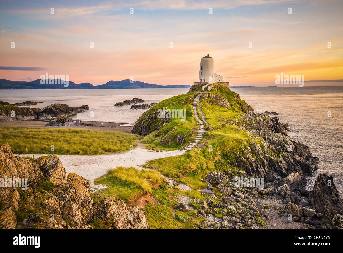 Wales twr mawr lighthouse hi-res stock photography and images - Alamy