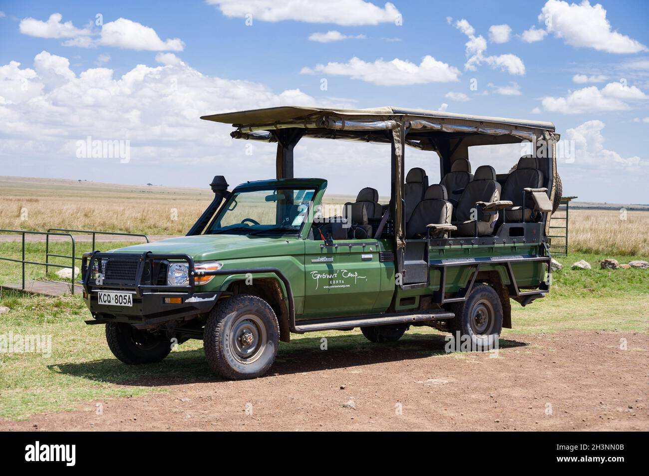 Green Governors' Camp 4x4 Toyota Landcruiser, Masai Mara, Kenya Stock Photo