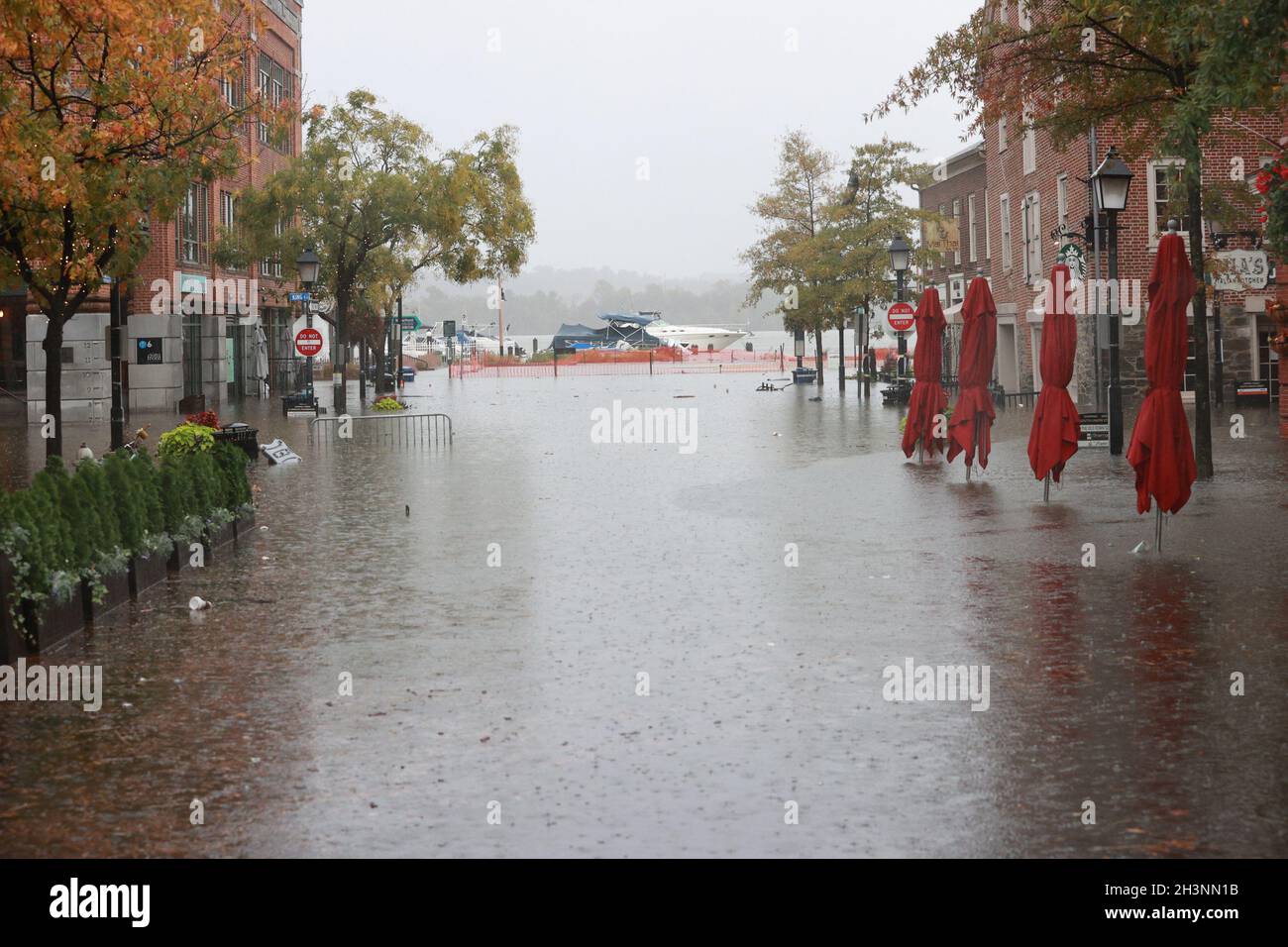 Hurricane isabel hires stock photography and images Alamy