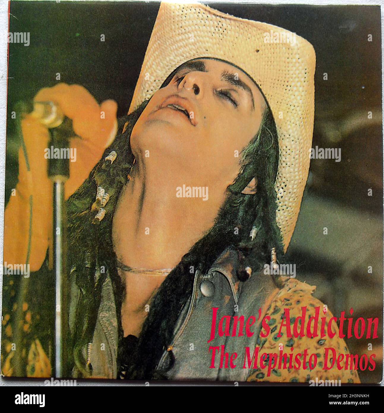 Janes addiction 1990 hi-res stock photography and images - Alamy