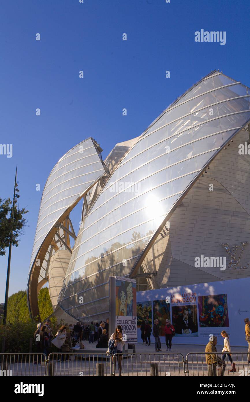 France, Paris, Fondation Louis Vuitton, museum, modern architecture, Frank Gehry architect, Stock Photo