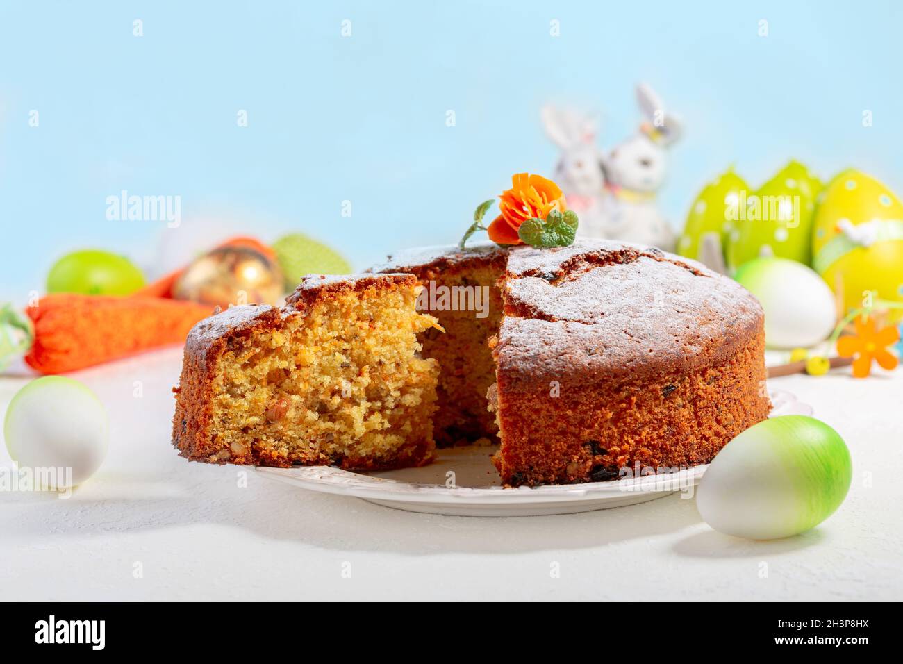 Carrot cake for Easter Stock Photo - Alamy