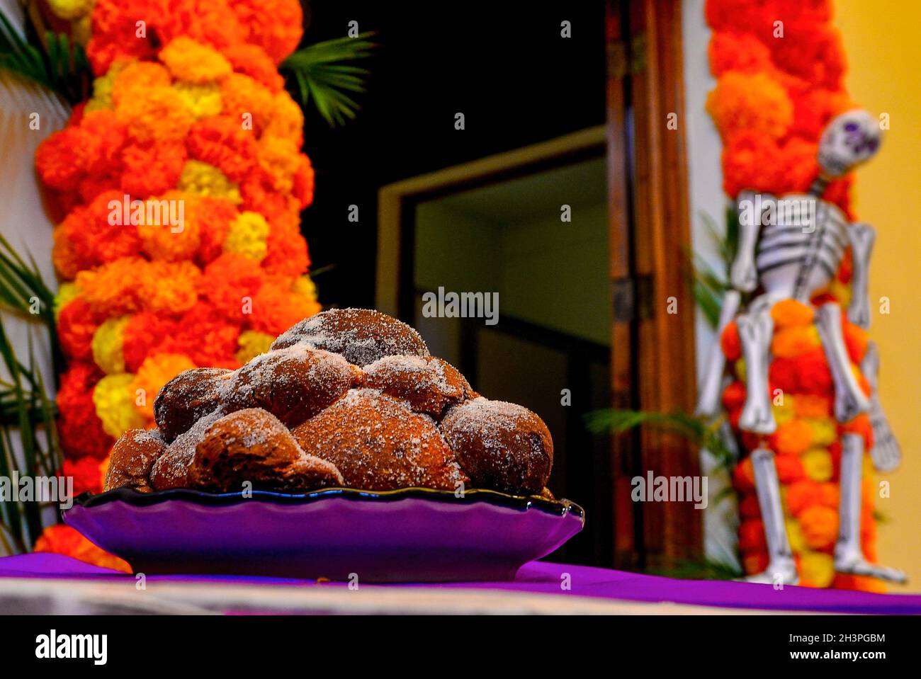 San Salvador, El Salvador. 29th Oct, 2021. A traditional "pan de muerto