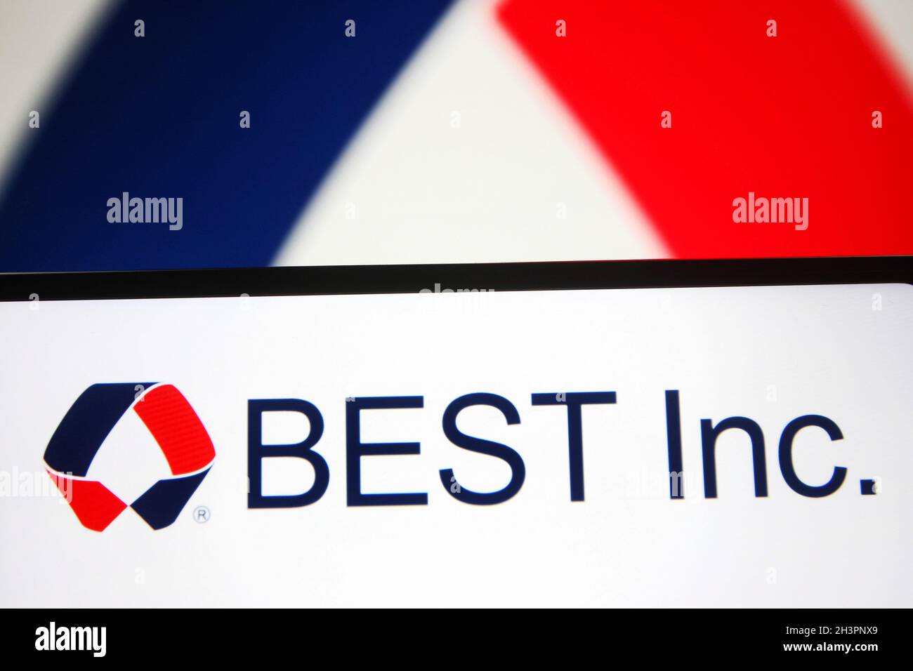 Ukraine. 29th Oct, 2021. In this photo illustration, Best Inc. logo is seen displayed on a smartphone screen and in the background. (Photo by Pavlo Gonchar/SOPA Images/Sipa USA) Credit: Sipa USA/Alamy Live News Stock Photo