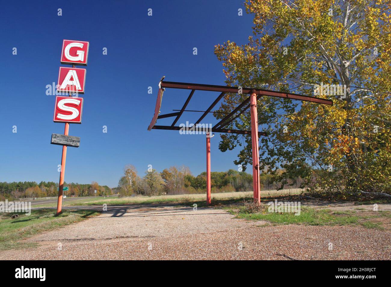 Old Abandoned Gas Station rural Eastern Texas Stock Photo Alamy