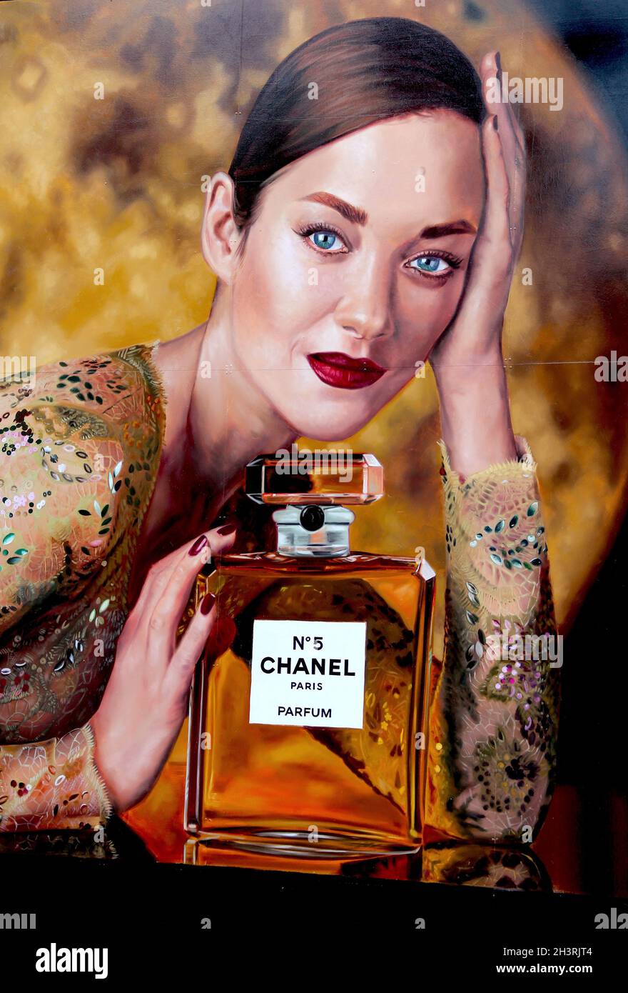 French actress Marion Cotillard on a hand painted Chanel Numero 5  advertising billboard by Overall Murals in Brooklyn, NY on October 29,  2021. They did the painting in 5 days. Photo by