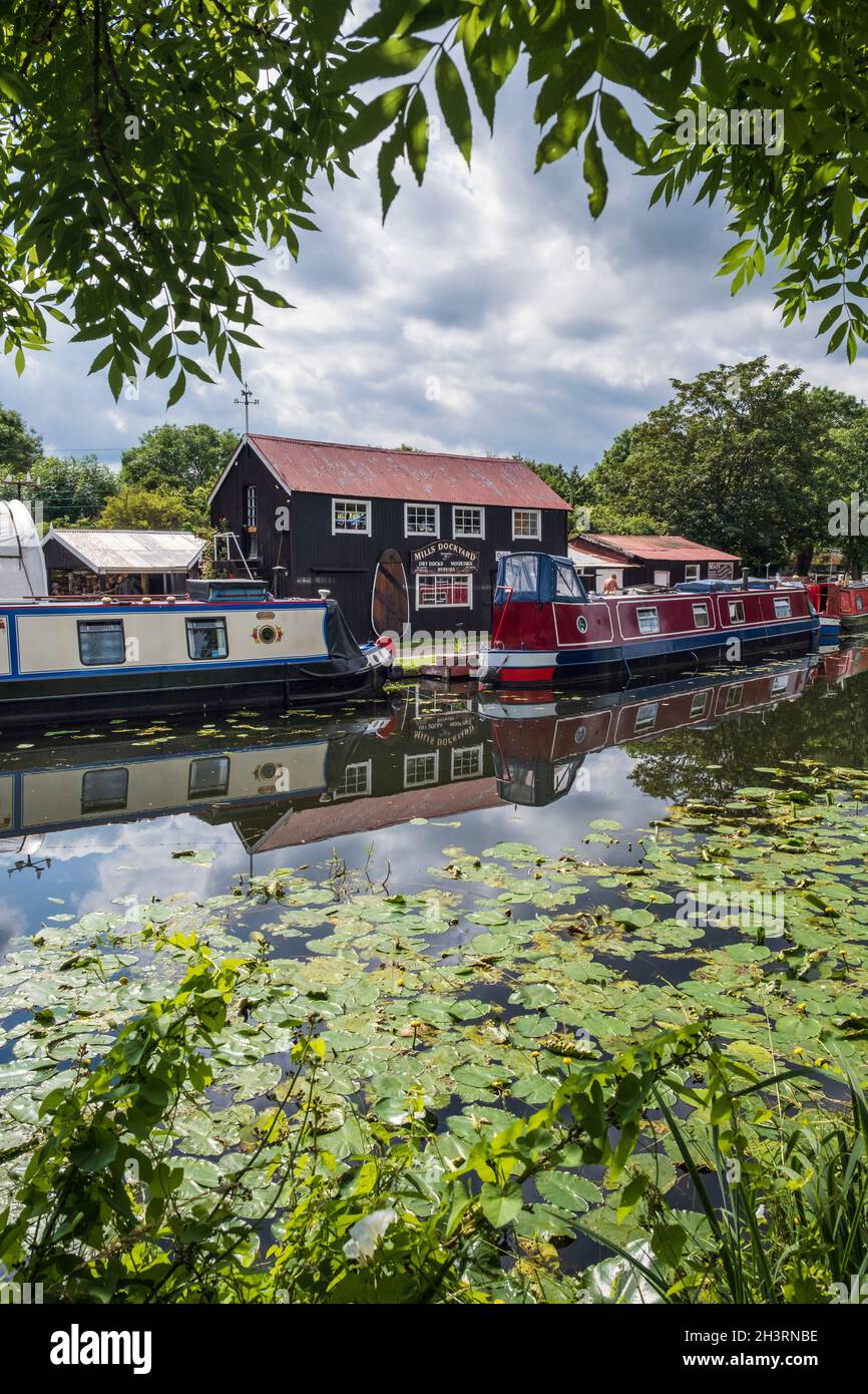 Mills Dockyard, Erewash Canal, Long Eaton, Derbyshire Stock Photo Alamy