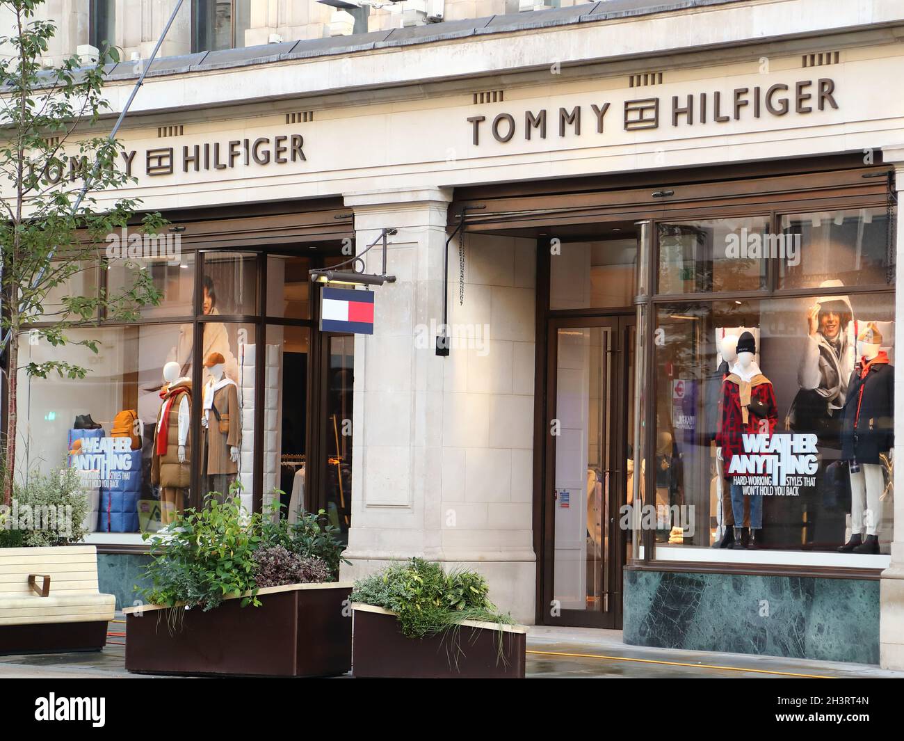 Tommy fashion store in Street, London, UK Stock Photo - Alamy