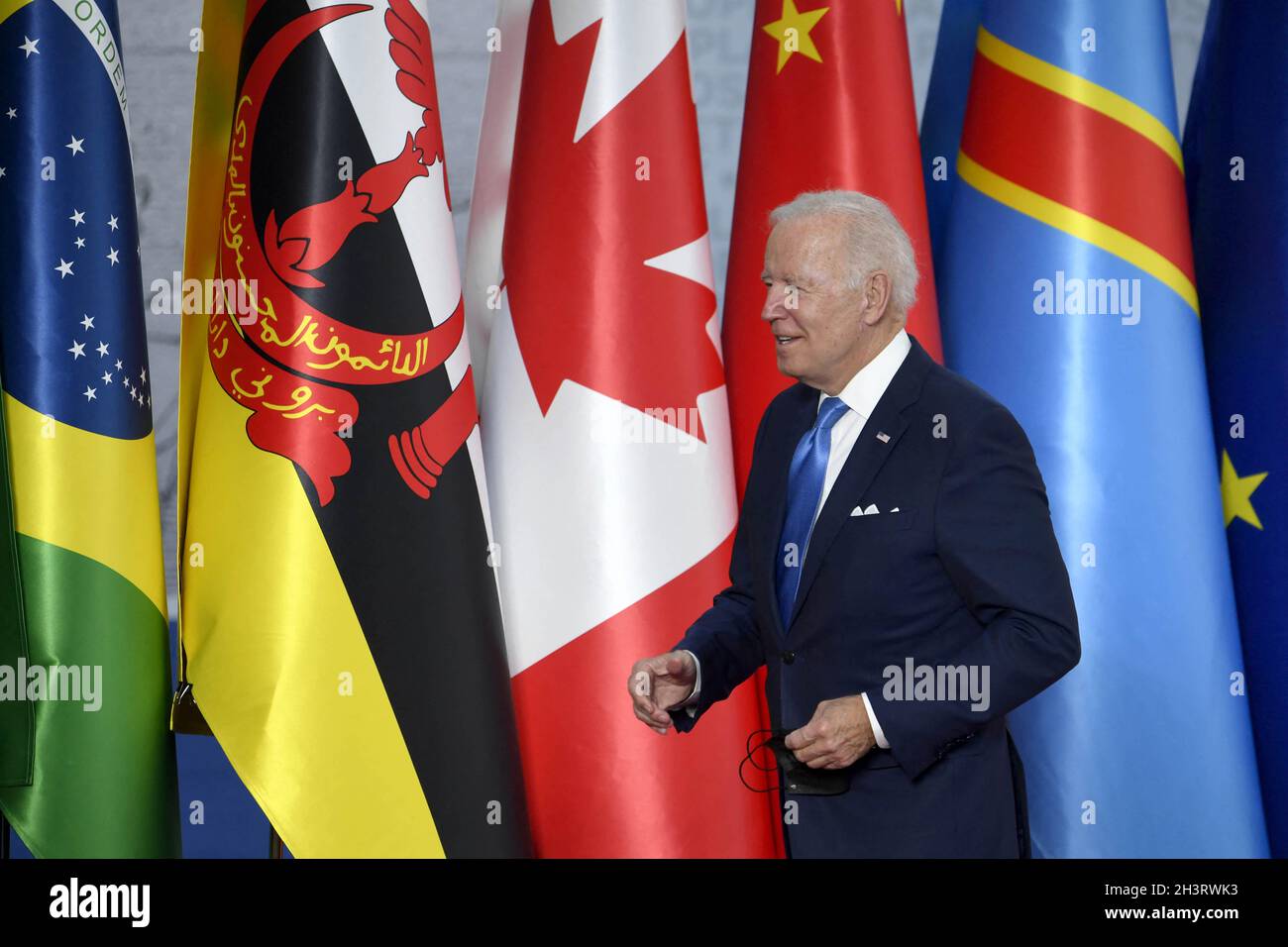 Rome, Italy. 30th Oct, 2021. US President Joe Biden arrives for the G20 of World Leaders Summit on October 30, 2021 at the convention center "La Nuvola" in the EUR district of Rome, Italy. Photo by Jacques Witt/Pool/ABACAPRESS.COM Credit: Abaca Press/Alamy Live News Stock Photo