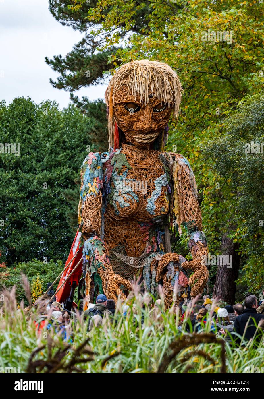 Edinburgh, Scotland, UK, 30th October 2021. Giant puppet Storm at the Botanics: Vision Mechanics' 10m tall sea goddess puppet meets visitors at the Royal Botanic Garden on a wet cloudy day Stock Photo