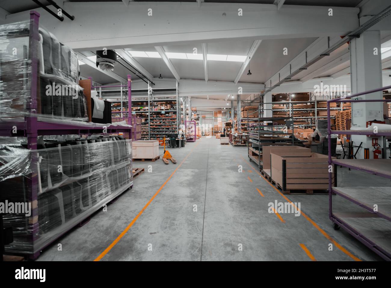 Modern industrial factory for mechanical engineering equipment and ...