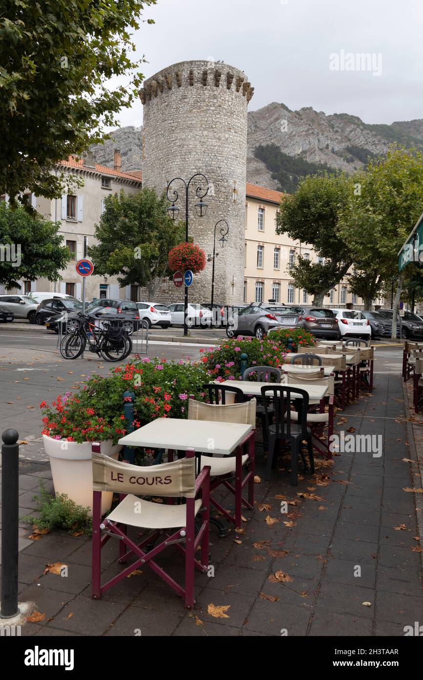 Sisteron is in the Alpes-de-Haute-Provence department in the Provence-Alpes-Côte d'Azur region in south-eastern France. Stock Photo