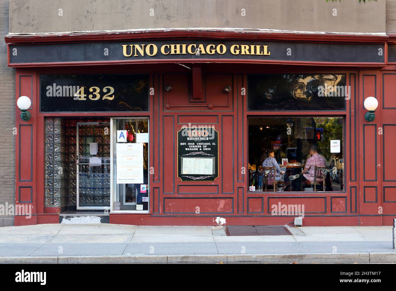 UNO Pizzeria & Grill, 432 Columbus Ave, New York, NYC storefront photo of a Chicago style pizza chain restaurant in the Upper West Side. Stock Photo