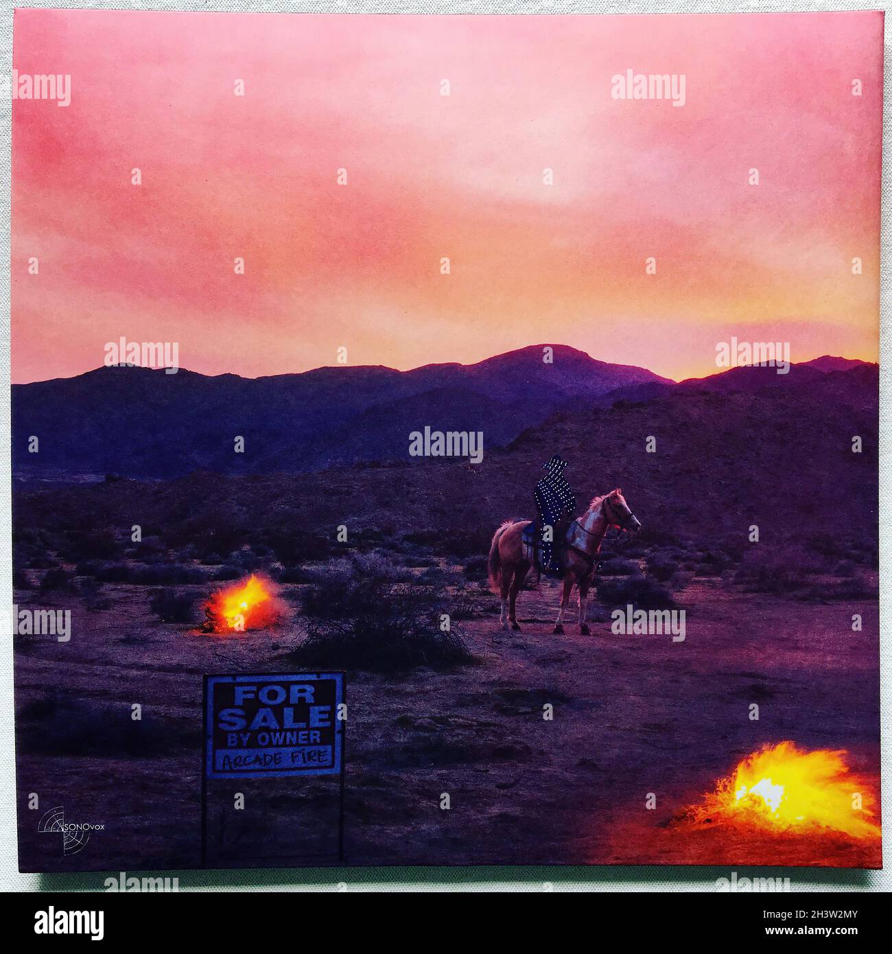 Arcade Fire Everything Now 17 Original Vinyl Record Stock Photo Alamy