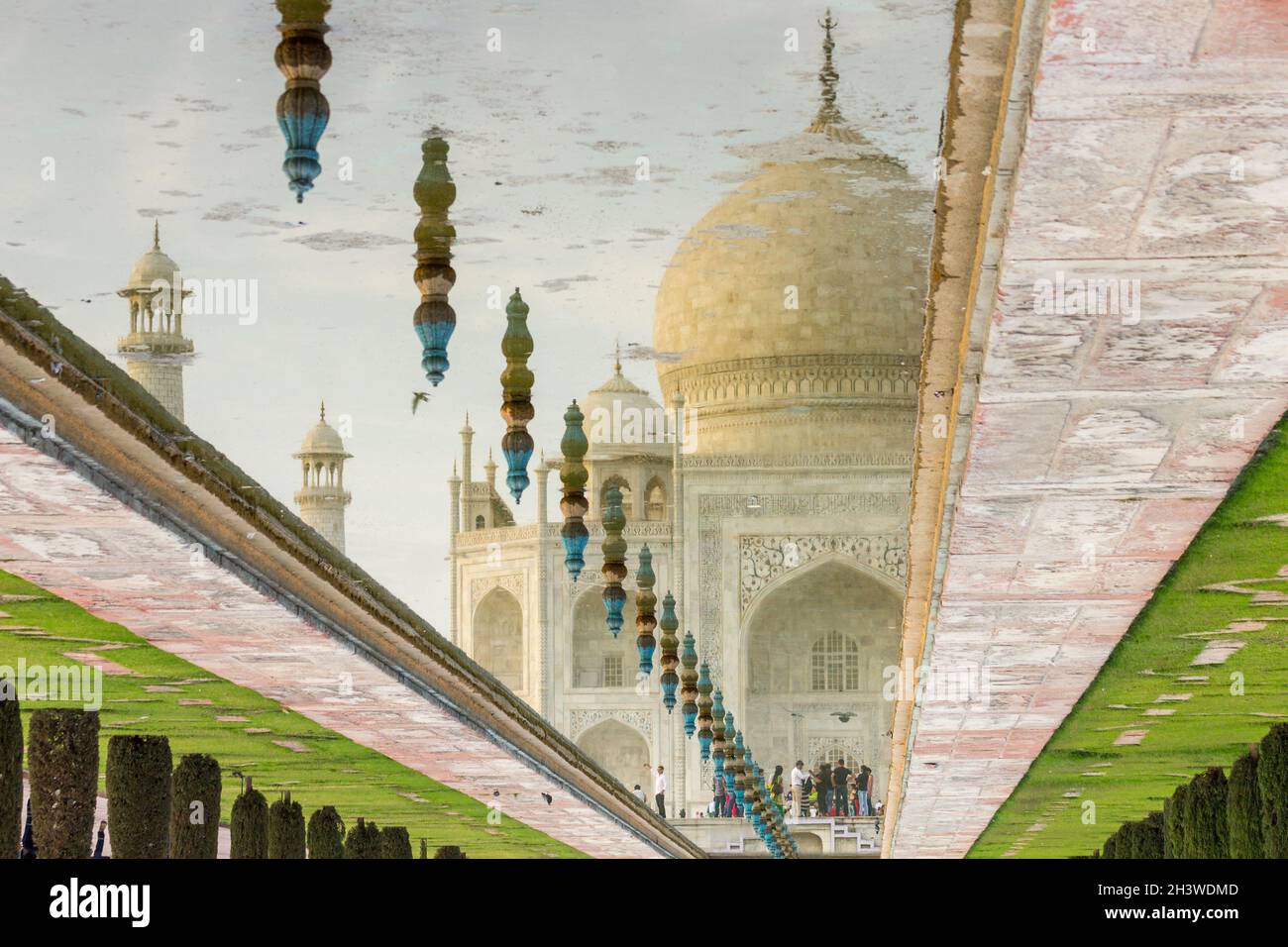 Evening reflection of the Taj Mahal Stock Photo