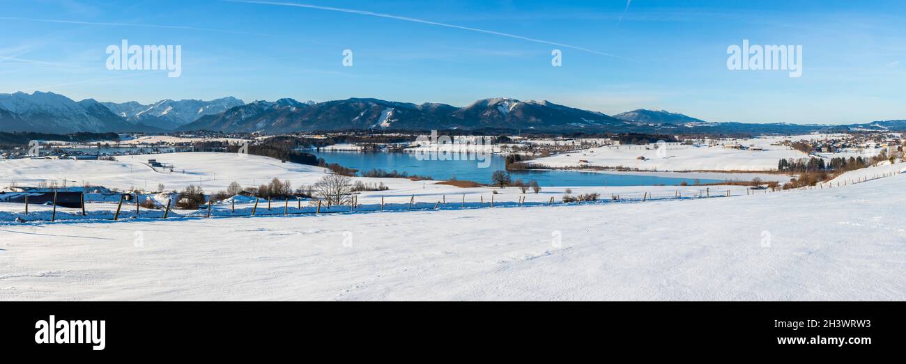 Panorama Landschaft in Bayern im Winter Stock Photo