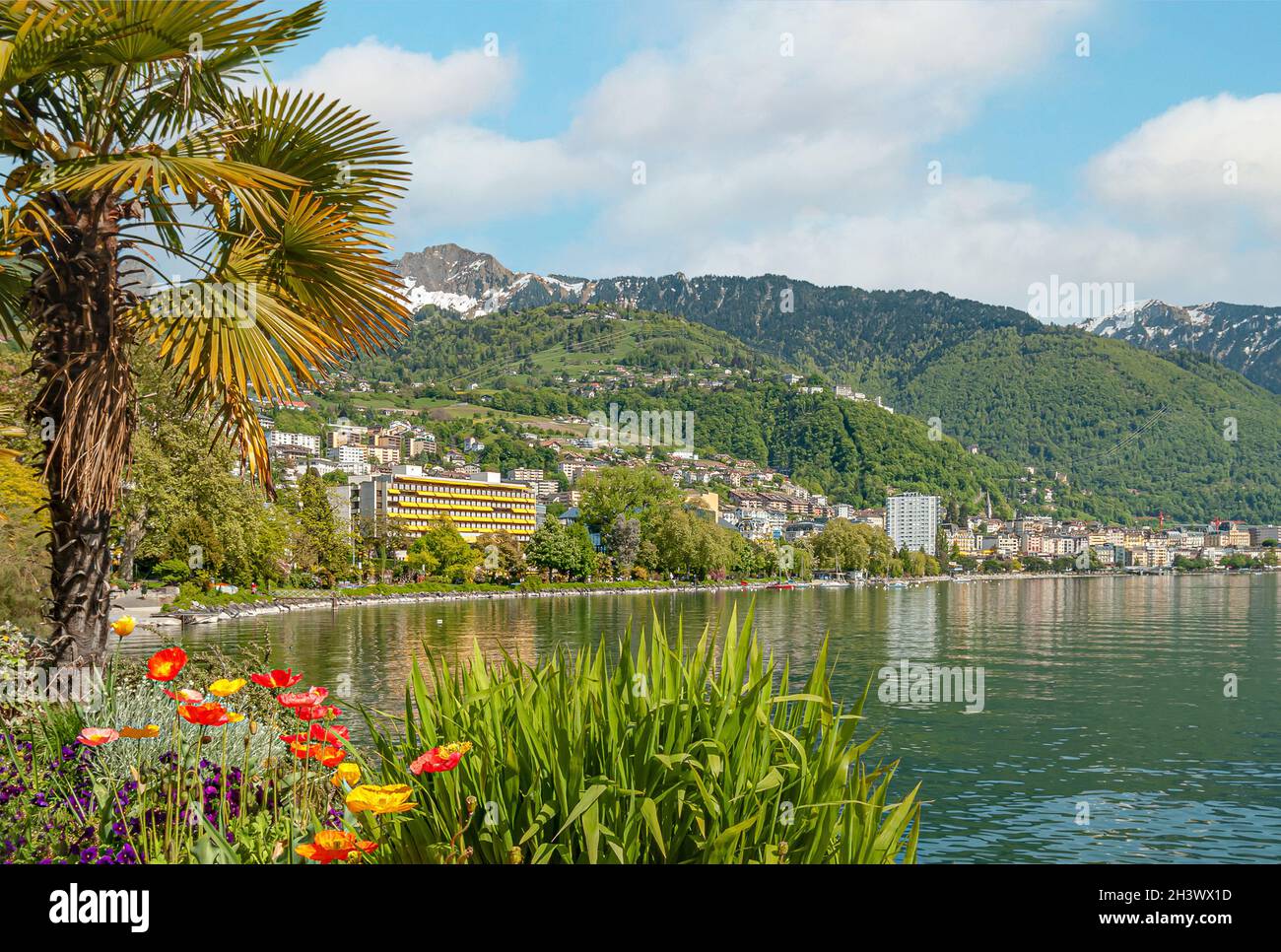 Spring Flowers am Quai des Fleures, Montreux, Lake Geneva, Switzerland Stock Photo