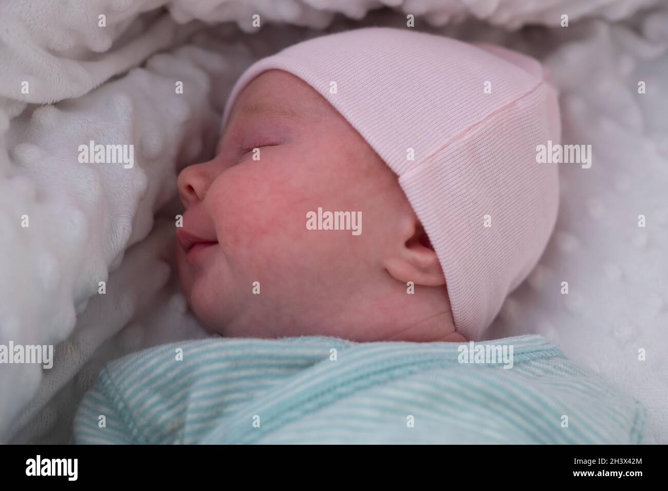 Infant sleep outside cold hires stock photography and images Alamy