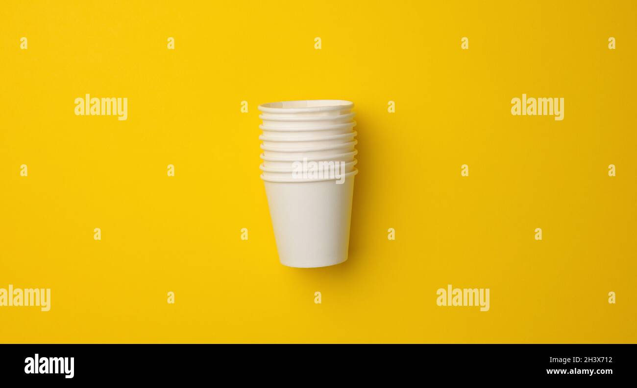 Coca cola paper cup Cut Out Stock Images & Pictures - Alamy