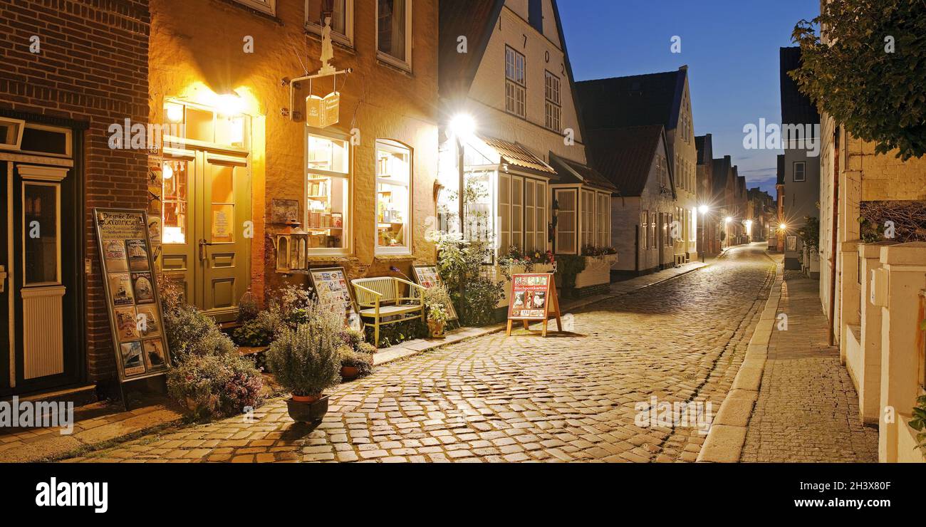 Lived in houses hires stock photography and images Alamy
