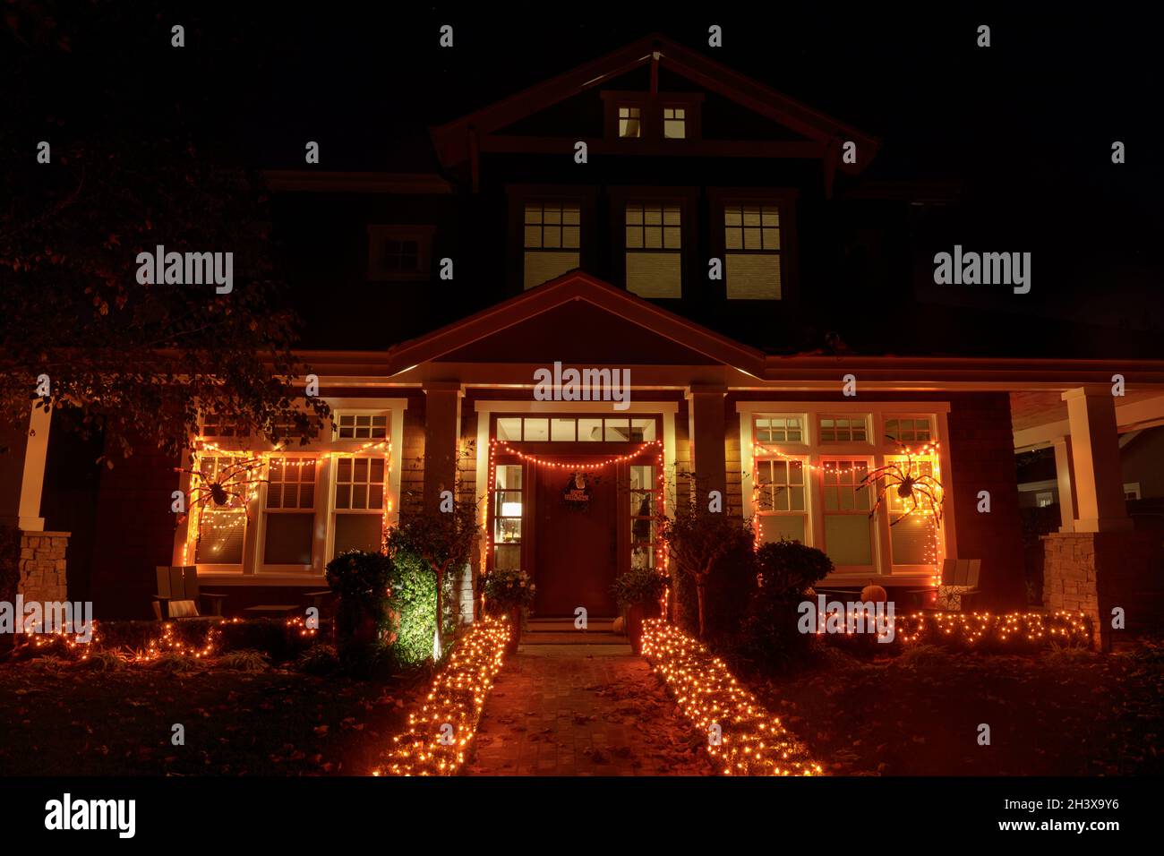 Diy halloween decorations hires stock photography and images Alamy