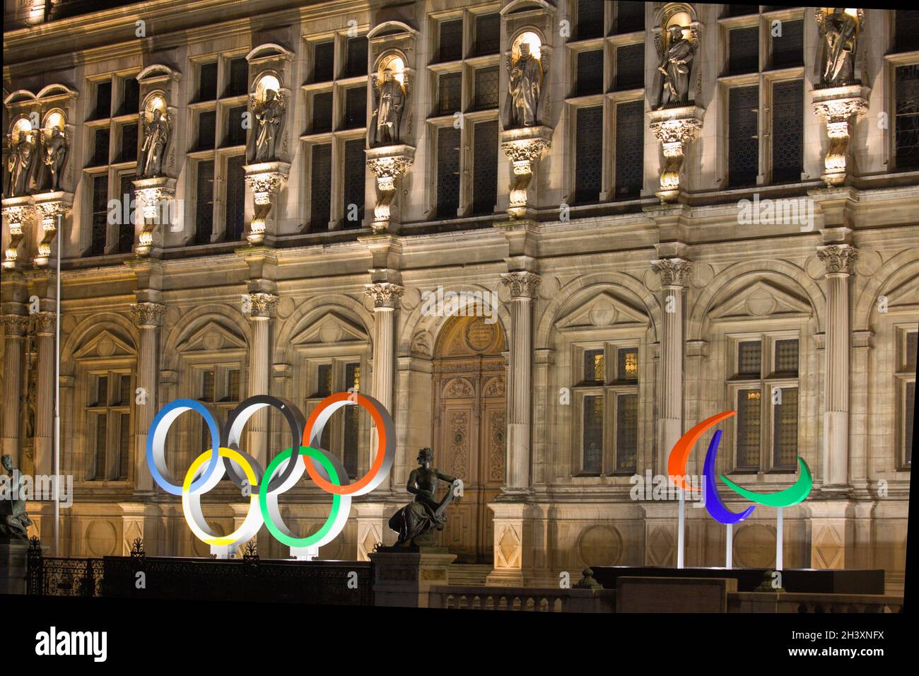 France, Paris, Hôtel de Ville, City Hall,  olympic rings, Paris Olympic Games Stock Photo