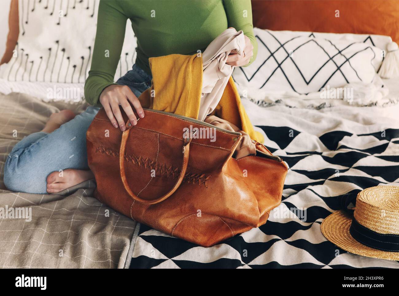 Handbag on bed hi-res stock photography and images - Alamy