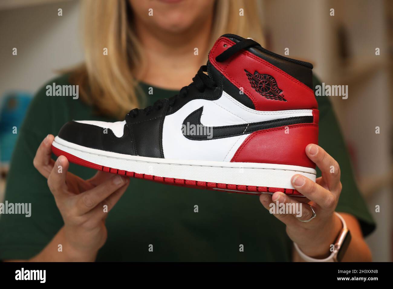 at lege Goneryl Rang Original, rare Nike Air Jordan Trainers from the 1980's pictured in a  trainer shop in Portsmouth, Hampshire, UK Stock Photo - Alamy