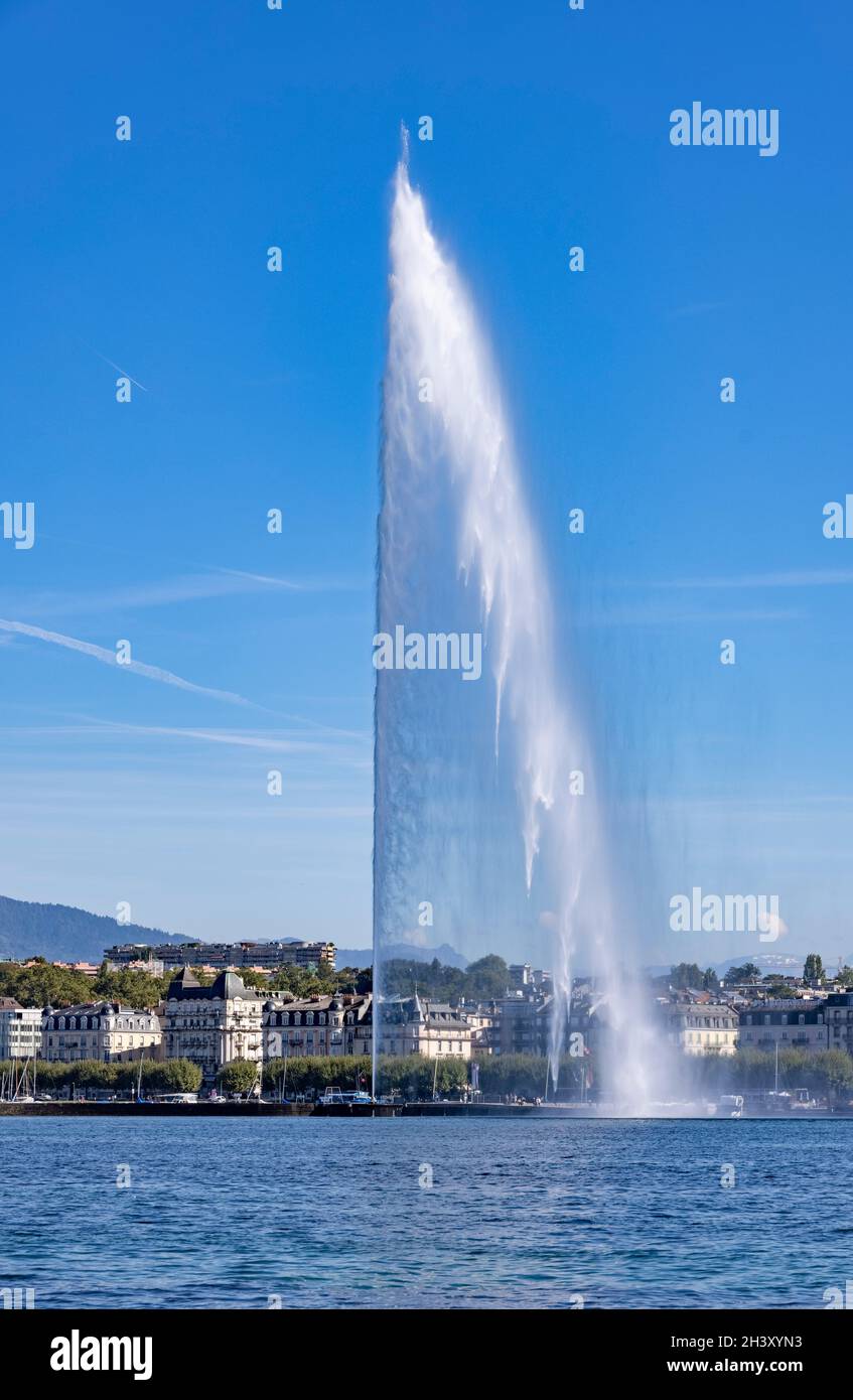 The Jet d'Eau (Water-Jet), a large fountain in Geneva, Switzerland Stock Photo