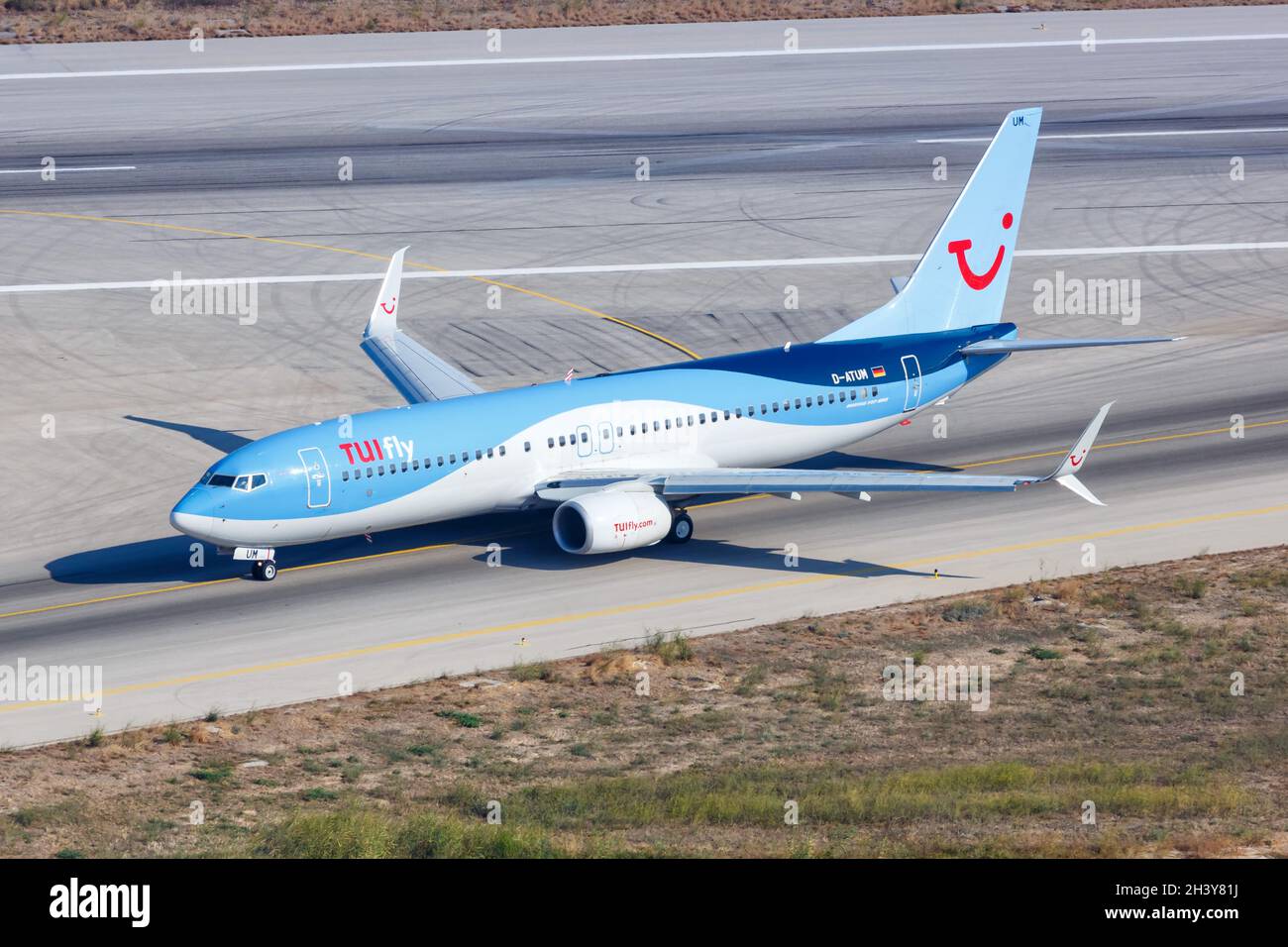 TUIfly Boeing 737-800 aircraft Rhodes Airport in Greece Stock Photo - Alamy
