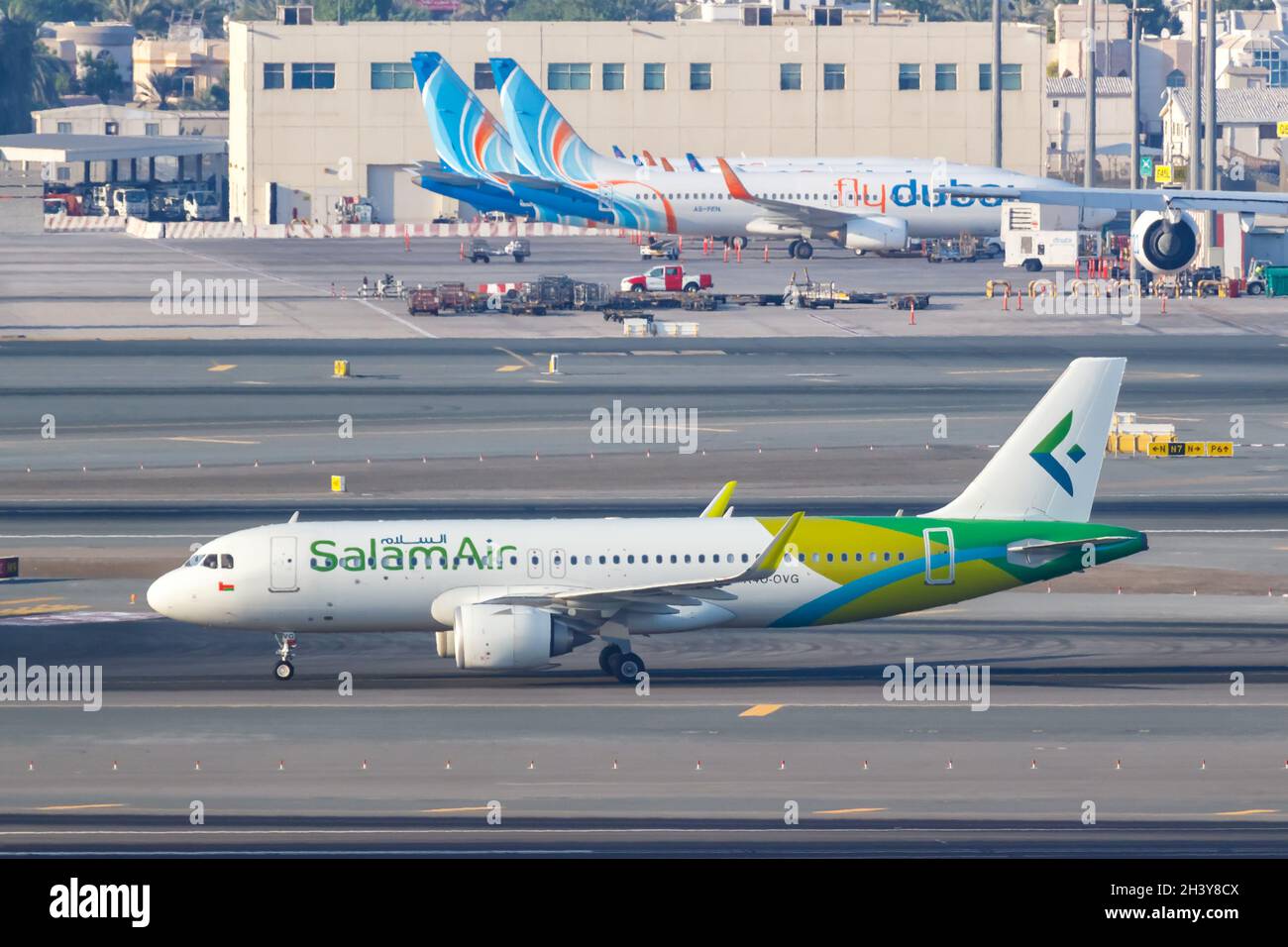Salam air aircraft hi-res stock photography and images - Alamy