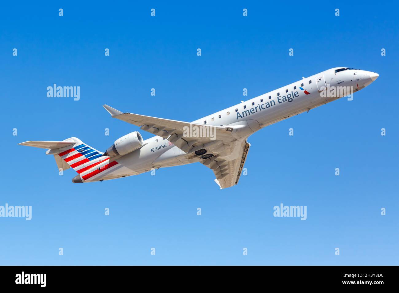 American Eagle SkyWest Airlines Bombardier CRJ700 aircraft Phoenix