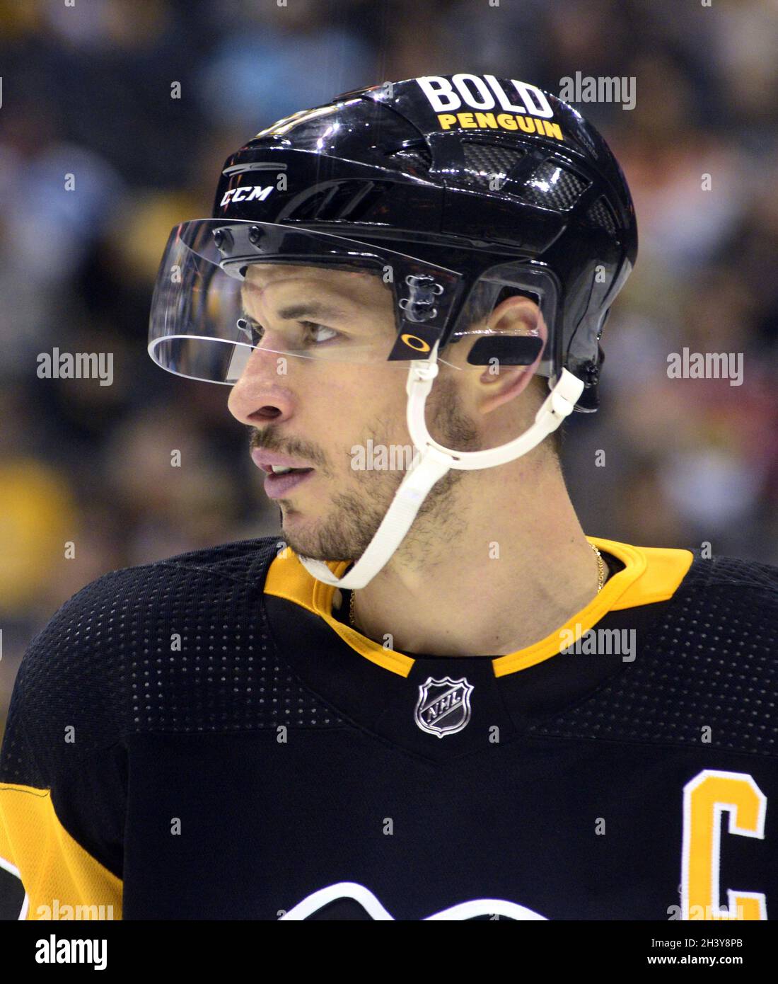 Pittsburgh Penguins center Sidney Crosby (87) during the second period of  his season debut against New