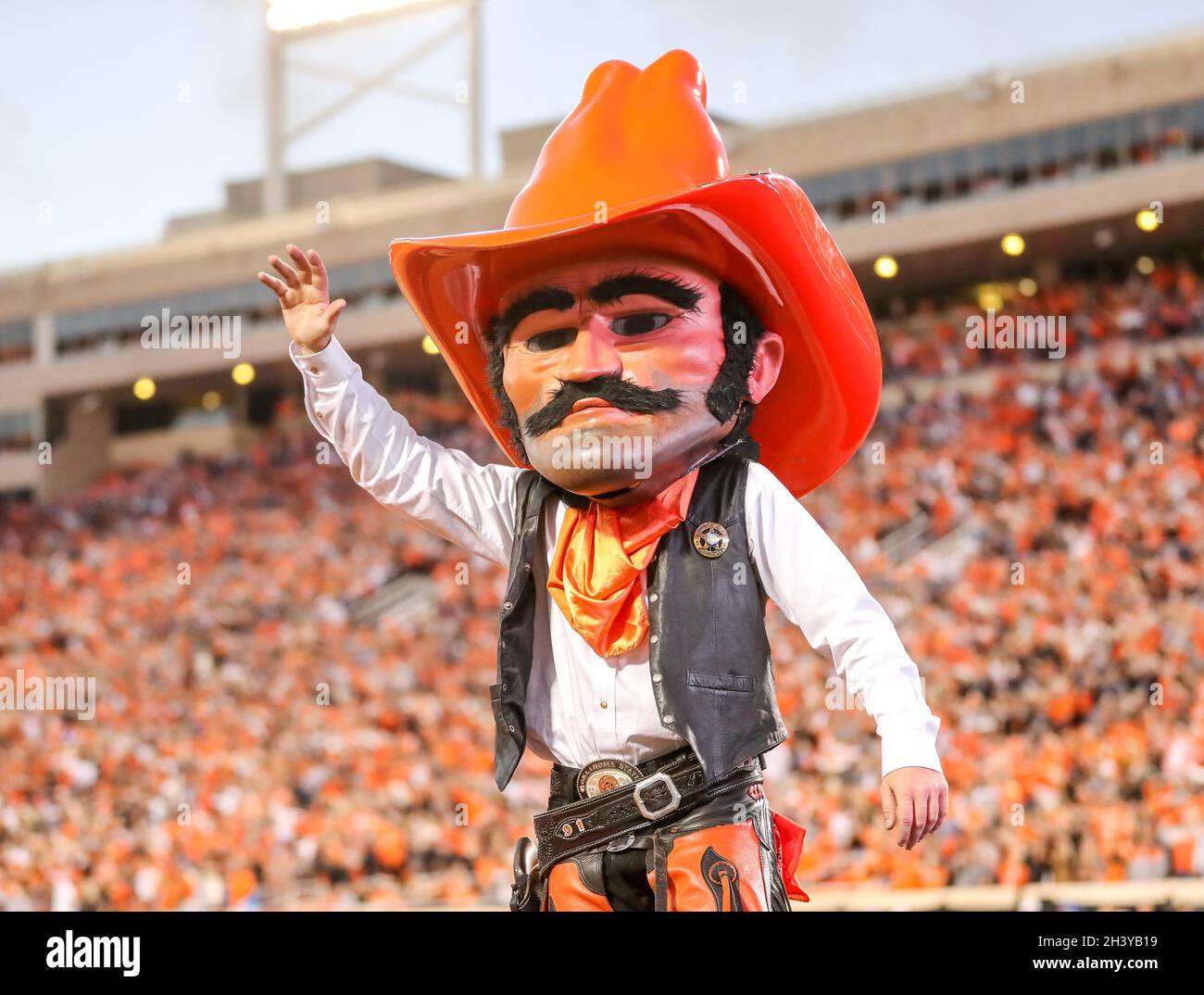 Stillwater, OK, USA. 30th Oct, 2021. Oklahoma State Mascot Pistol Pete ...