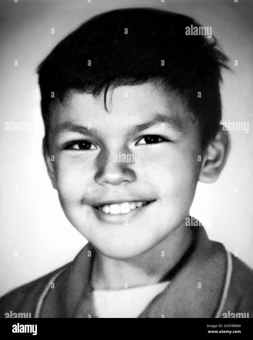 1968 ca , USA : The Satanist serial killer RICHARD RAMIREZ ( 1960 - 2013 ), born Ricardo Leyva Munoz Ramírez , when was a young boy aged 8 . Ramirez ' The Night Stalkerwas ',  also serial rapist , kidnapper , child molester and burglar , was an American spree killer who murdered at least 13 people , from 17 march to 31 august 1985  . Unknown photographer . - portrait - ritratto - serial-killer - assassino seriale - CRONACA NERA - criminale - criminal - SERIAL KILLER  - personality personalities when was young child youngs children - childhood - CHILD - BAMBINO - BAMBINI - infanzia - personalit Stock Photo