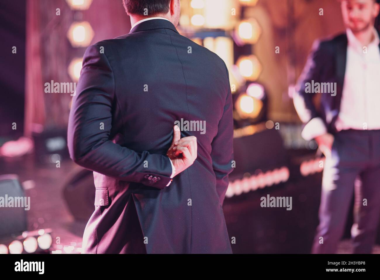 Suits for muscular men deals