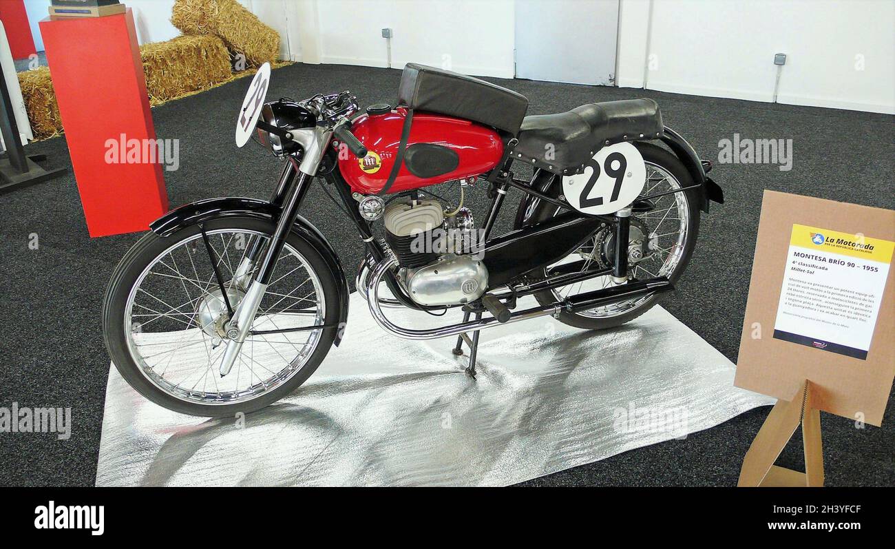 Classic montesa motorcycle hi res stock photography and images Alamy