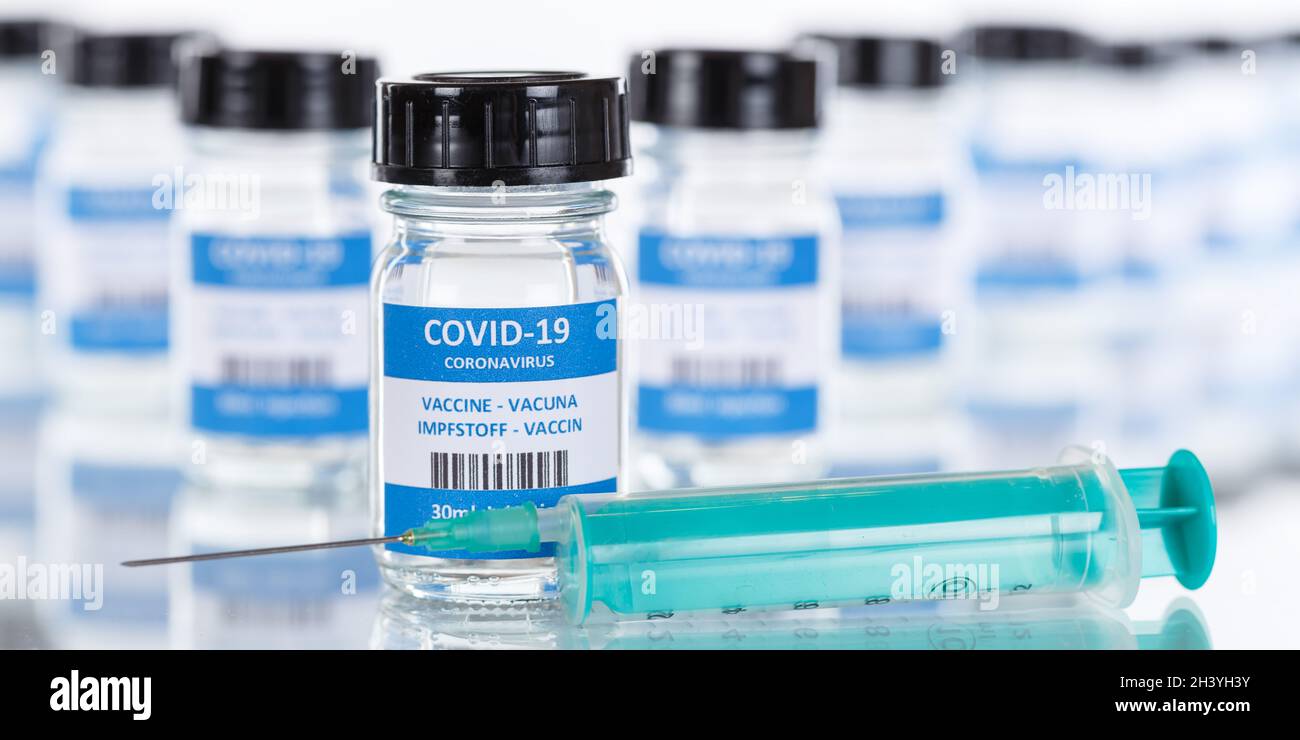 Vaccine Coronavirus Corona Virus Syringe COVID-19 Covid Vaccination Vaccine Banner Stock Photo