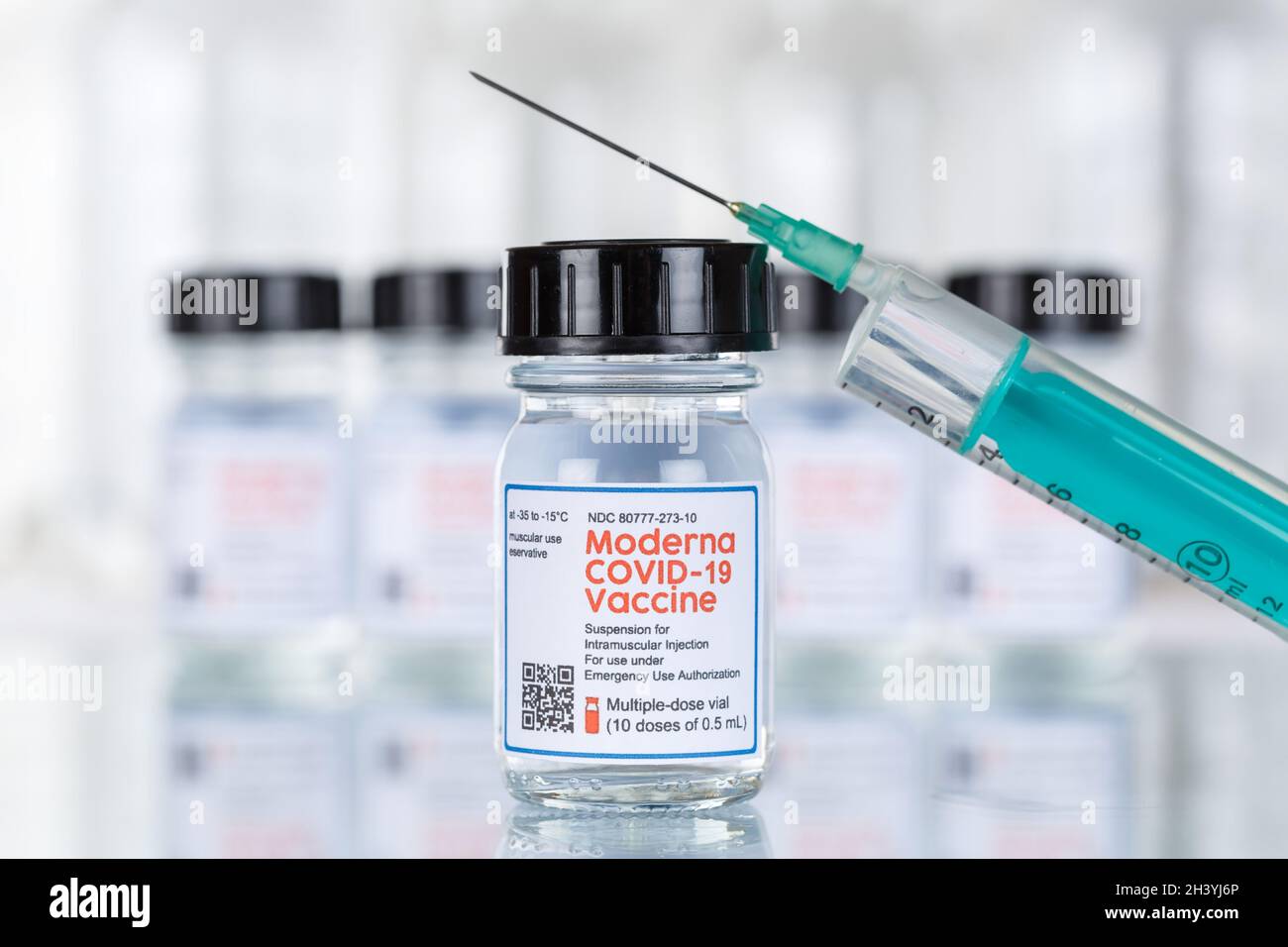 Moderna Corona Virus Vaccine Coronavirus COVID-19 Covid Vaccination Syringe Vaccine Stock Photo