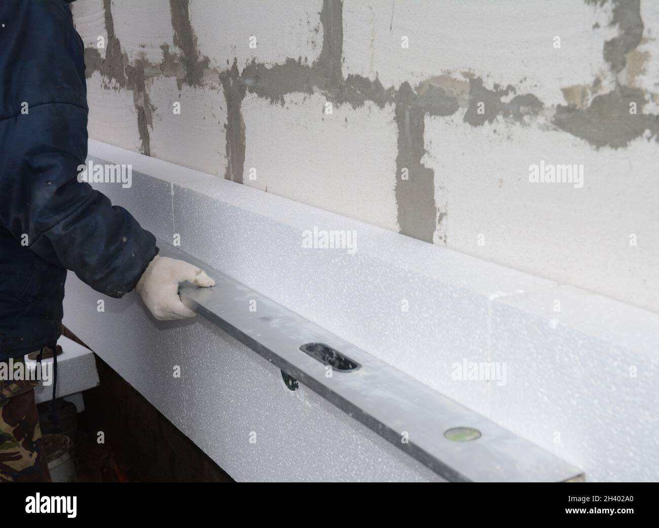 Photo inspiration: Fresh Look at Styrofoam House External Wall Insulation Contractor With Spitit Level