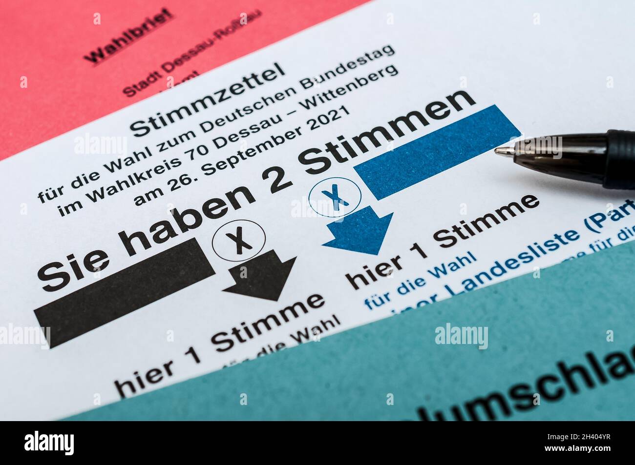 Bundestagswahl 2021 - Wahlschein ankreuzen Stock Photo
