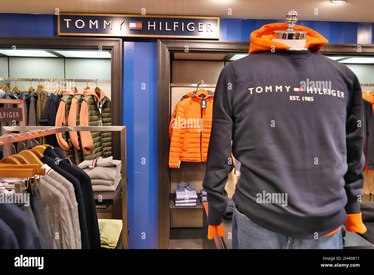 hilfiger store display hi-res stock photography and - Alamy