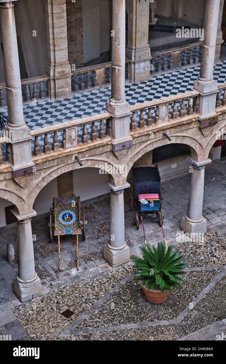 View of old cart in the courtyard of the Norman Palace in Palermo Stock Photo