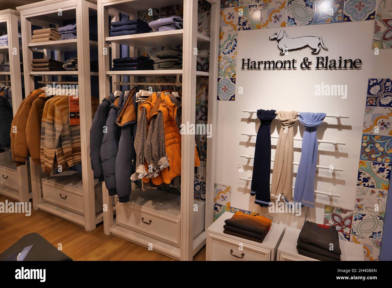 HARMONT & BLAINE CLOTHING ON DISPLAY INSIDE THE FASHION STORE Stock Photo -  Alamy